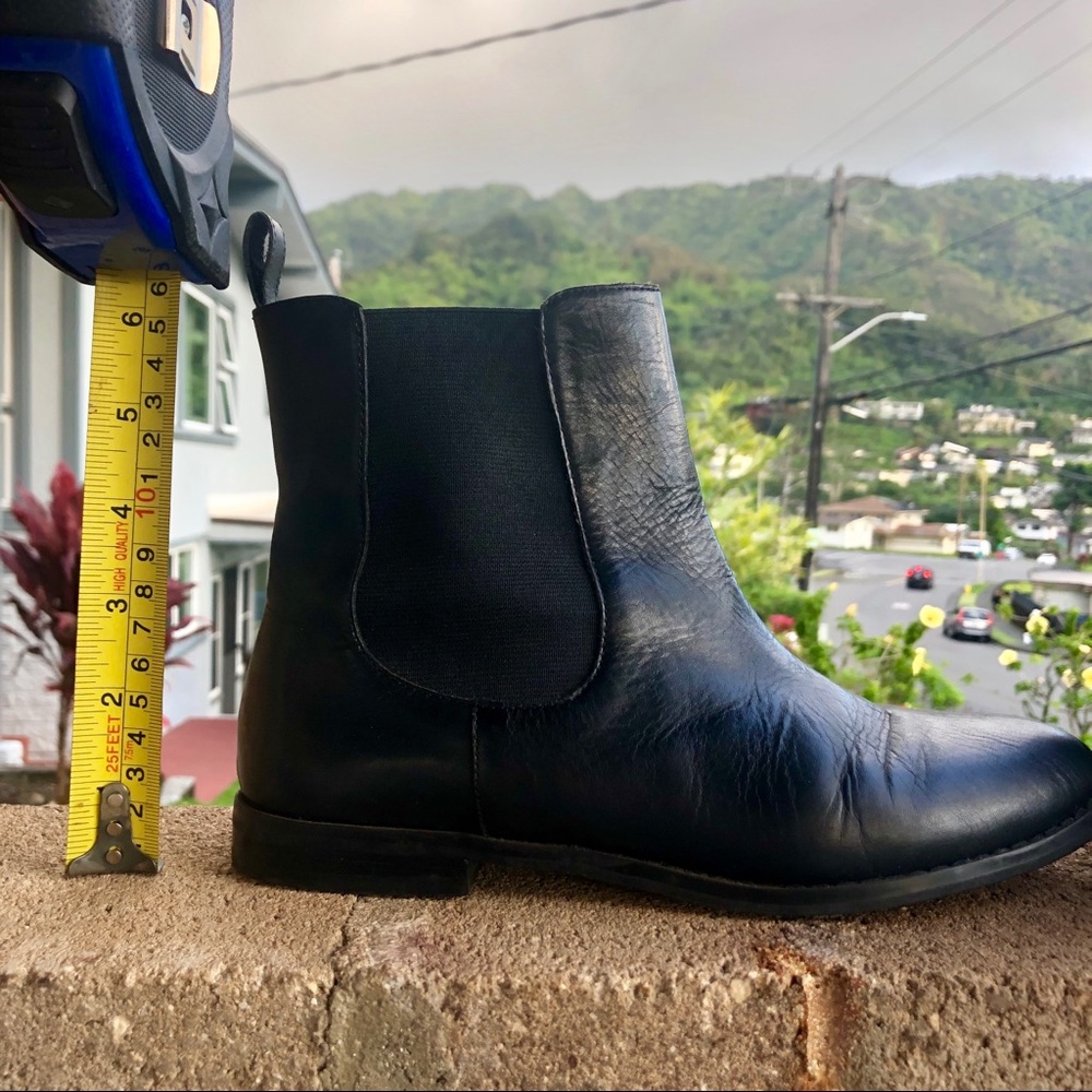 WITTNER (Australia) leather ankle boots